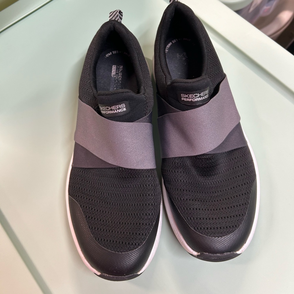 Sketchers slip on sneakers 10